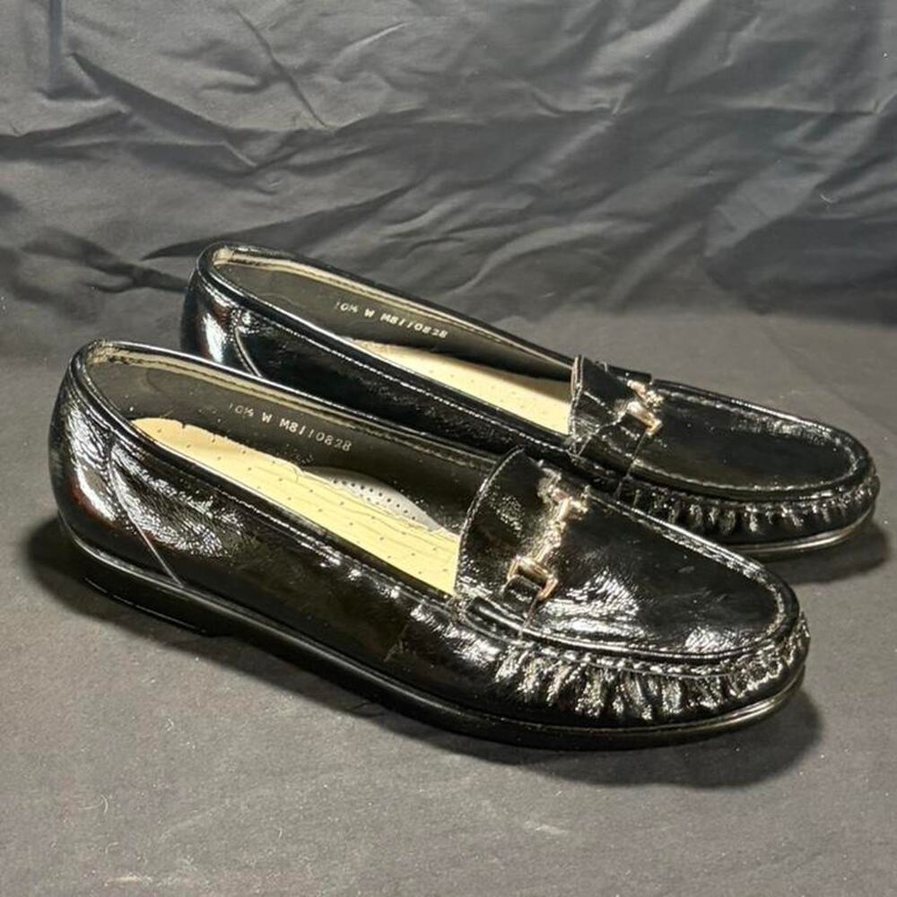 Like New SAS Women’s Leather SAS Metro Black Loafers Shoes. Women’s Size: 10.5